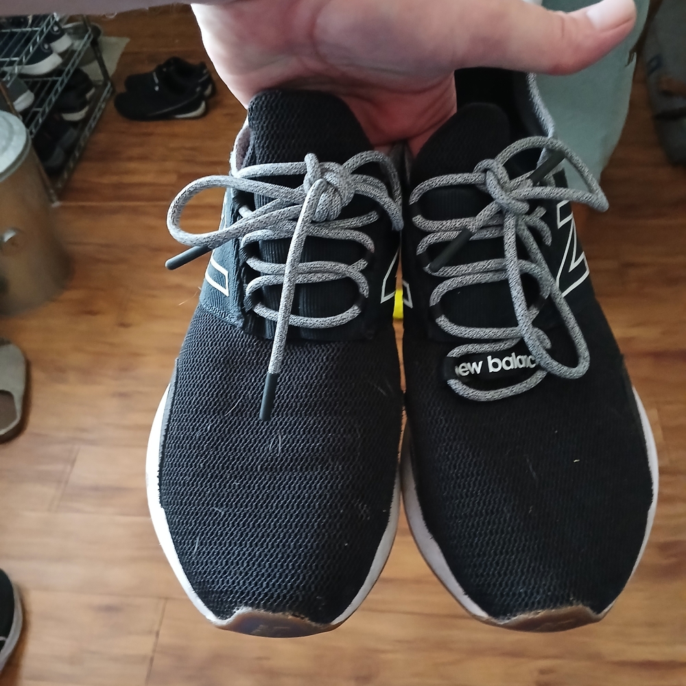 New Balance Men's Black and Gray Sneakers